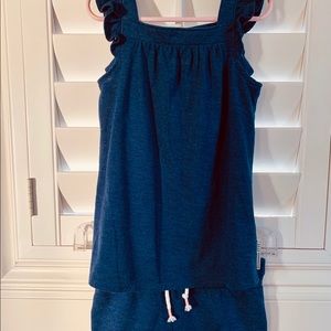 Girls 2-Piece Cotton play set. Size 6.